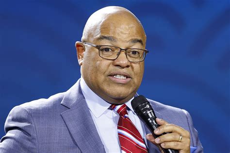 NBC's Mike Tirico Hosting Beijing Olympics, LA Super Bowl at Same Time ...