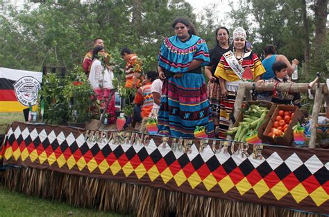 Tribe takes first place in Immokalee float competition • The Seminole Tribune