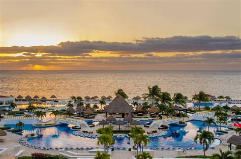 Sunset at the Moon Palace | Moon palace, Ocean view resort, Moon palace cancun