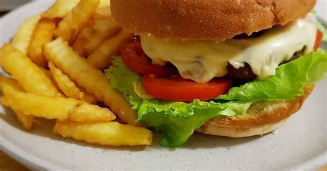 Spicy Beef Burger Recipe by Kezia's Kitchen 👩‍🍳 - Cookpad