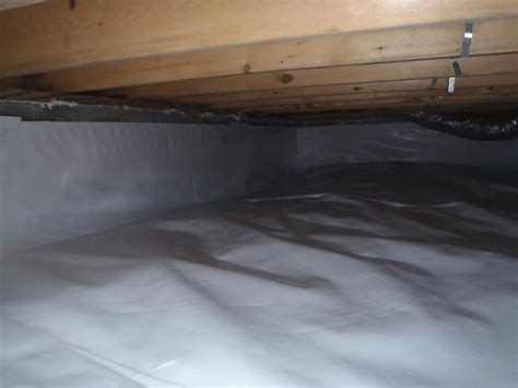 Crawlspace Encapsulation – Air Sealing Your Crawl Space | Grand Rapids, MI - Everdry ...