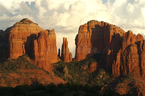 Cathedral Rock Sedona Sunset Stock Photo - Image of trees, mountain: 2439700