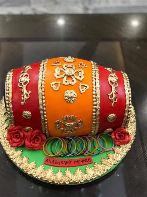 Buy special dhol shaped Mehndi cakes