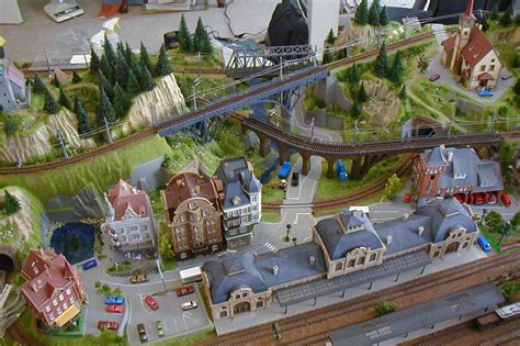 Jayson's 3' X 5' Outstanding N Scale Model Train Layout