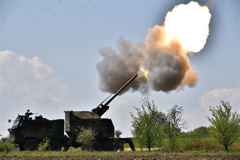 Serbian Army Extends NORA-B52 M15 Artillery Range To 40 Km ...