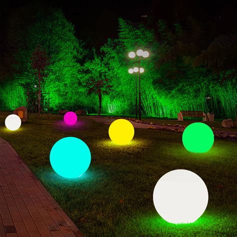 Outdoor Ball Lights - Photos