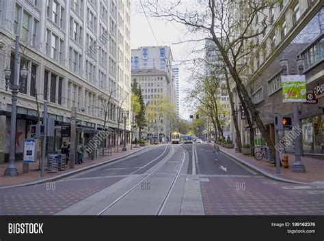 Street View Portland Image & Photo (Free Trial) | Bigstock