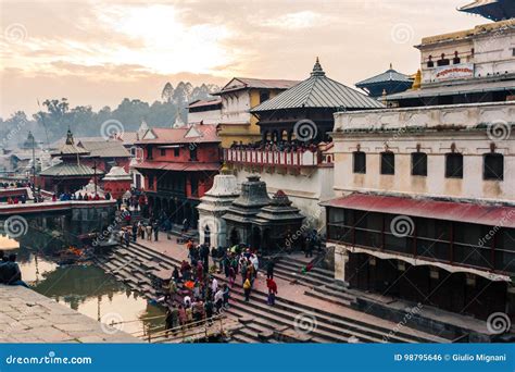 Ghats in Pashupatinath, Kathmandu, Nepal Editorial Photo - Image of asia, burial: 98795646