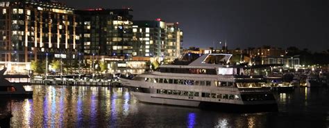 Spirit of Washington DC sunset dinner cruise with buffet | musement