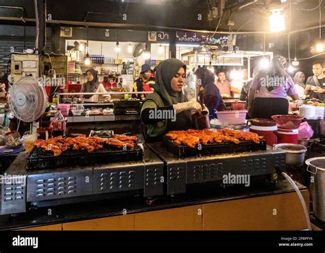 Asean night bazaar (market) Hat Yai Southern Thailand Stock Photo - Alamy