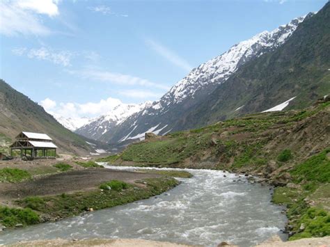 Kunhar River - Crayon