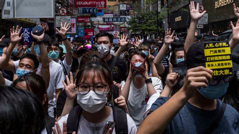 Despite Coronavirus, Hong Kong Protesters Rally Against China - The New York Times