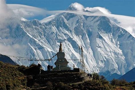 Lhotse south face from the... : Photos, Diagrams & Topos : SummitPost