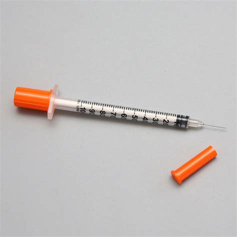 Best Insulin Syringe 1ml with 30gx8mm - China 3cc Disposable Syringe and L Insulin Syringe 1ml