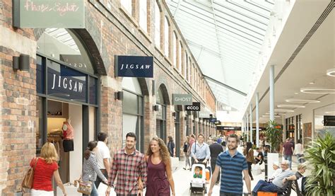 McArthur Glen Designer Outlet Swindon - Saturn Projects