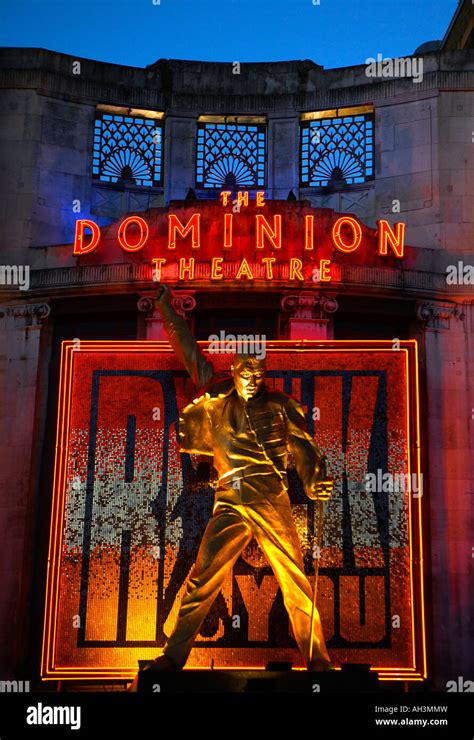 Dominion Theatre London Stock Photos & Dominion Theatre London Stock ...