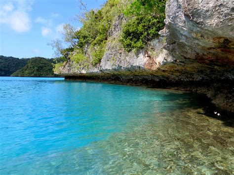 Bay of Islands Pictures, Vanua Balavu, Fiji – Two At Sea