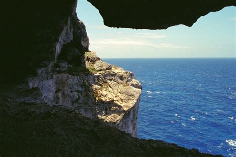 Cave opens up to ocean - Photos - Kristen Ankiewicz