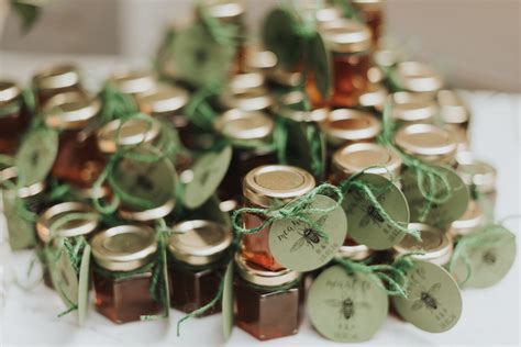 DIY Honey Wedding Favors