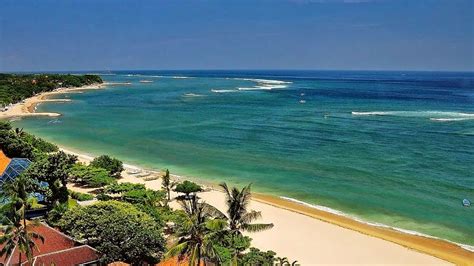 10 Pantai Terindah di Indonesia Yang Terbaik