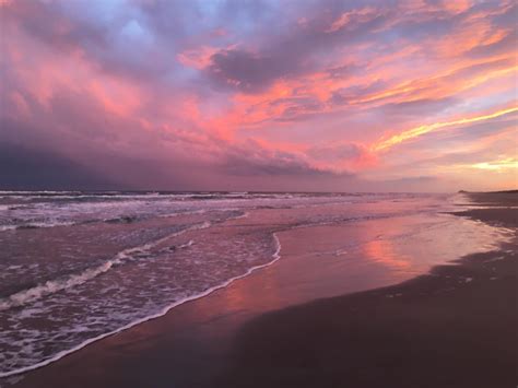 Corpus Christi beach TX at sunset [OC] 600x400 Click the link for this ...