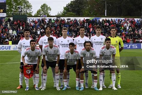 Team Benfica Photos and Premium High Res Pictures - Getty Images