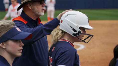 Auburn softball to take on 3 doubleheaders this weekend - The Auburn ...