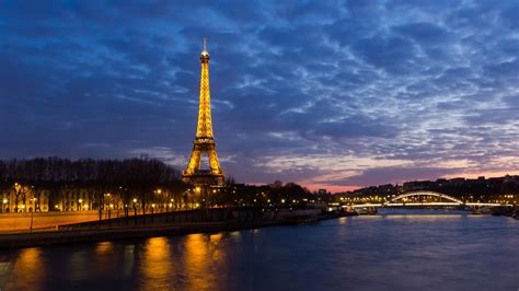 Eiffel Tower Sunset HD desktop wallpaper : Widescreen : High Definition : Fullscreen