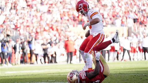 Patrick Mahomes credits his 'dad bod' for viral touchdown vs. 49ers ...