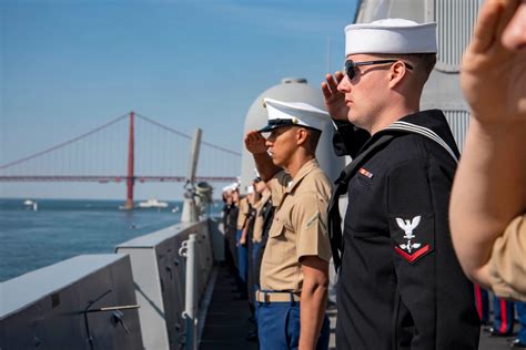 DVIDS - Images - USS Somerset Participates In Parade Of Ships. [Image 3 of 6]