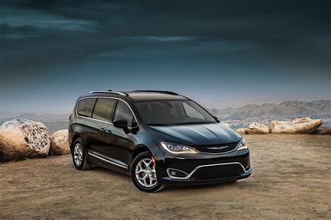 Chrysler Pacifica Features And Specs