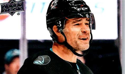 Patrick Marleau Says Goodbye To the NHL, Officially Retires