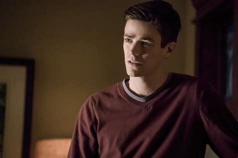 The Flash Season 3 Photos – TVLine