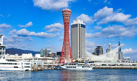 Meriken Park | Kobe Harborland - BE KOBE sign, Port Tower & more ...