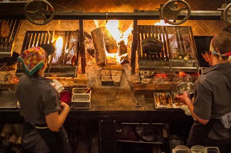 The Cult-Favorite Wood-Fired Grills Taking the Restaurant World by Storm | Open fire cooking ...