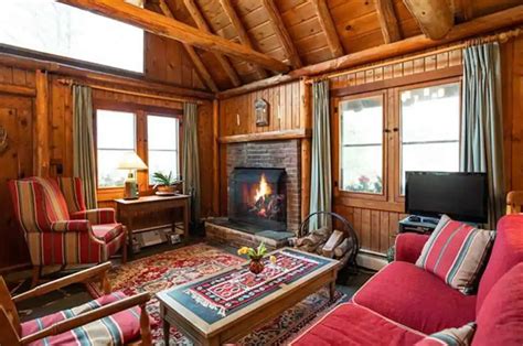 8 Cozy Cabins for Rent in Vermont | Winter Getaways - New England