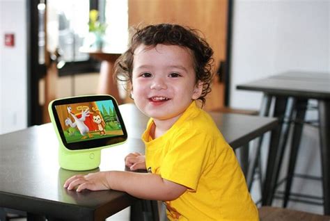 This Sit & Play Device Offers Preloaded Early Preschool Curriculum ...