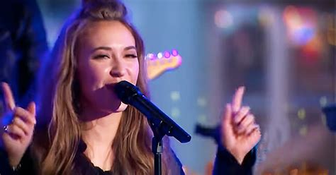 Lauren Daigle Performs 'Trust In You' Live On National Television