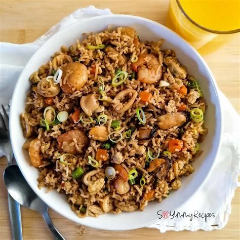 Nasi Goreng Seafood: Indonesian Seafood Fried Rice Recipe - So Yummy ...