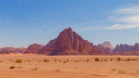 Celebrating sparseness and solitude in the Jordanian wilderness | Adventure.com