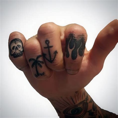 23 Stunning Small Finger Tattoos For Men - Styleoholic