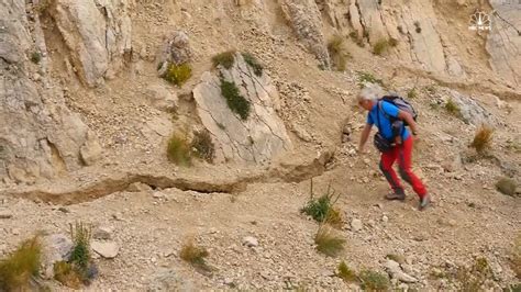 See Faultline Caused by Italian Earthquake