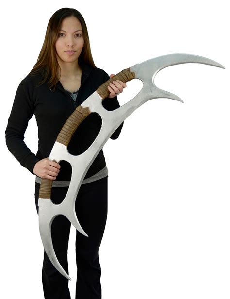 Star Trek - Klingon Bat'leth Foam Replica | at Mighty Ape NZ