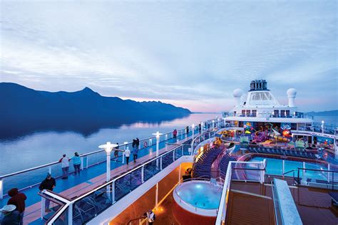 Why Cruising Alaska Should Be On Your Bucket List | Royal Caribbean Blog