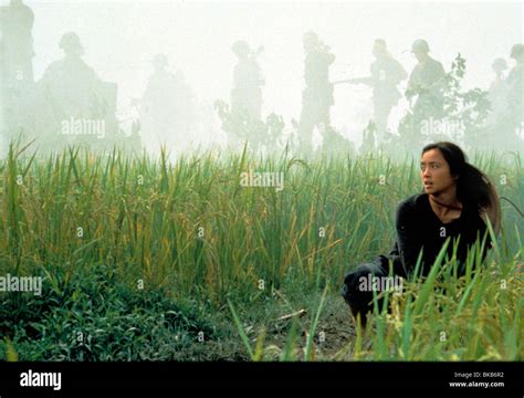 HEAVEN AND EARTH (1993) HIEP THI LE HAE 029 Stock Photo - Alamy