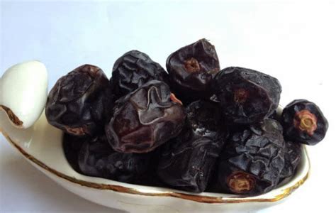 Buah Kurma Ajwa