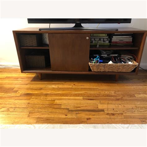 Wayfair Mid-Century Modern TV Stand - AptDeco