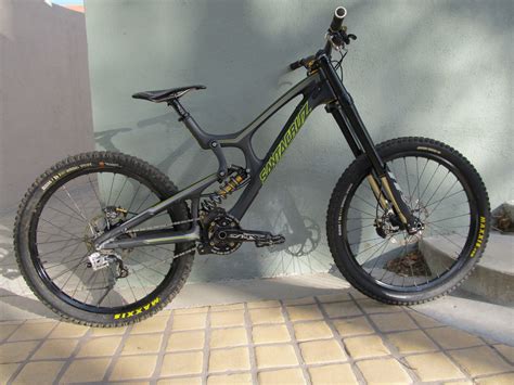 Santa Cruz V10 Carbon - IntenseMack10's Bike Check - Vital MTB