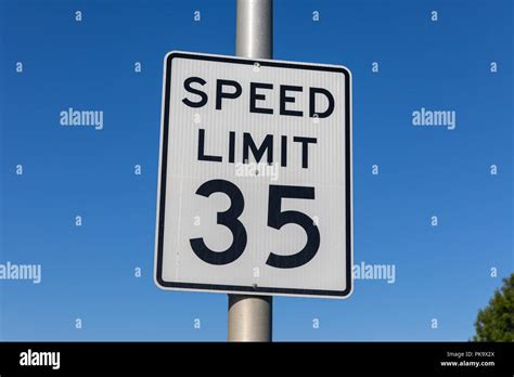 California speed limit hi-res stock photography and images - Alamy