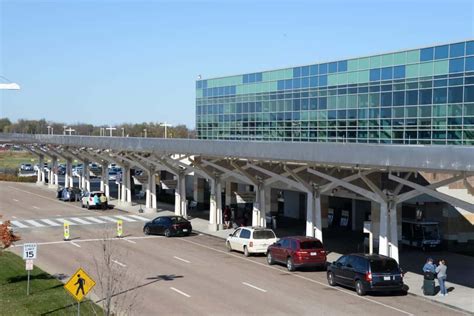 More Parking Options In Works For Springfield-Branson Airport | 104.1 ...